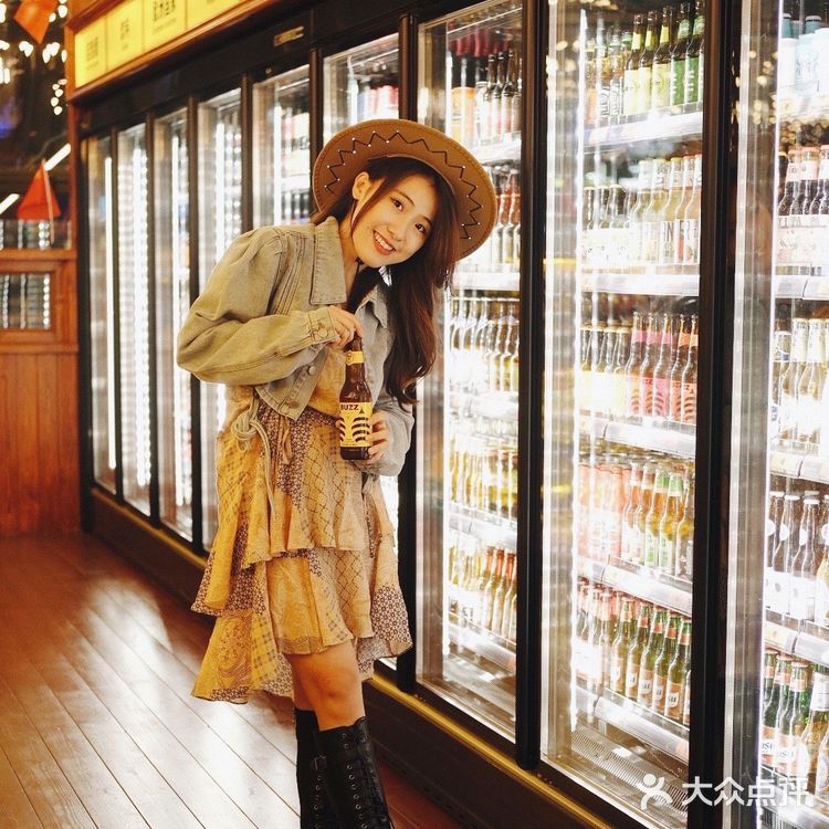 广州探店|美式复古餐吧&酒水博物馆🍻