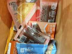 -良品铺子(大唐西市店)