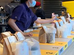 -麦当劳(中二横路店)