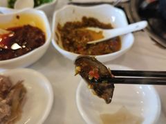 -鲁朗纳麦石锅鸡庄园