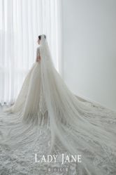 -Lady  Jane高端婚纱礼服馆
