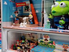 -泡泡玛特POPMART(杭州乐堤港店)