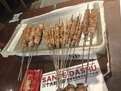 -三个大叔烤羊肉串·炭炉砂锅菜(西三旗店)