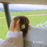 几束小雏菊就能拍出🌻日系电影感婚纱照