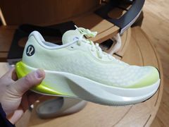 -lululemon(上海浦东IFC店)