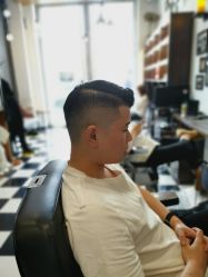 -MARTIN'S BARBER SHOP男士理发馆