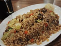 -玛格萝妮(汇智国际商业中心店)