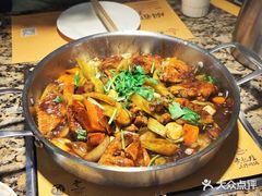 -黄记煌三汁焖锅(荣盛国际店)