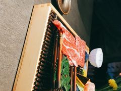 -铭牛烧肉·和牛海鲜自助(高新月牙湖店)