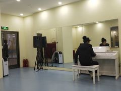 -皇家茱莉亚艺术明星训练基地