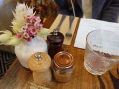 餐具摆设-FLOVIE FLORIST CAFE