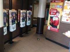 -麦当劳(展览路店)