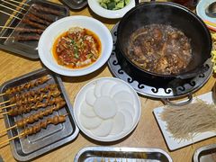 -茸梅路右拐龙虾-农家菜(松江店)