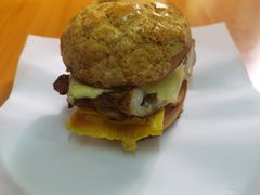 猪扒煎蛋菠萝包-颓记茶餐厅(美景总店)