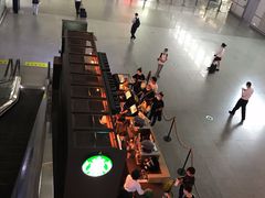 -星巴克(上海虹桥站2A检票口)