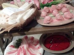 -茅草房·河畔园林火锅