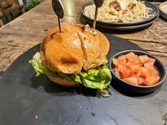 经典芝士汉堡-HIGH FIVE哈福手工汉堡(桂林路店)