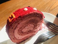 草莓红丝绒卷-星巴克(湖州梅地亚广场店)