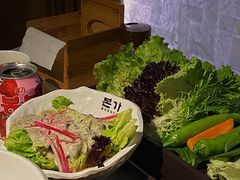蔬菜拼盘-本家韩国烤肉(青岛万象城店)