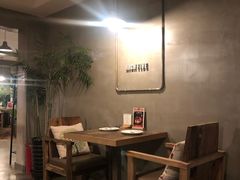 -HIGH FIVE哈福手工汉堡(桂林路店)