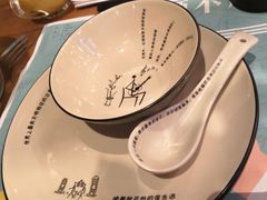 -临界音乐酒馆·小龙虾·江湖菜(华熙LIVE·鱼洞店)