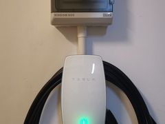 -TESLA 特斯拉(上海太古汇体验店)