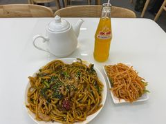-陆元丰·兰州纯汤牛肉面(自强西路店)