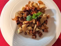 宫爆虾球-岷山饭店-岷轩中餐厅