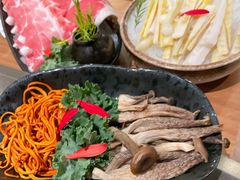 -捞王锅物料理(上海世茂广场店)