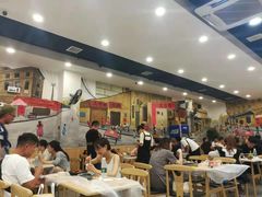 大堂-江城燕子大排档(江汉路步行街店)