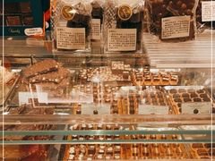 -VENCHI 闻绮(上海佛罗伦萨小镇店)