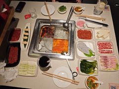 -海底捞火锅鲜切牛肉主题店(长寿路店)
