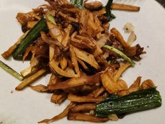 盐焗菌菇-丝路金桃·新疆菜(徐汇店)