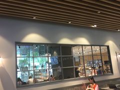 -巴黎贝甜(大宁国际商业广场店)