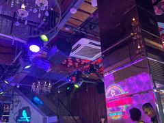 -喜鹊音乐酒馆(西街店)