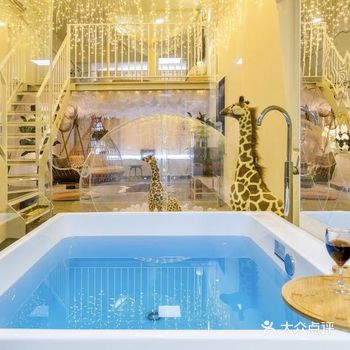 北京住进童话在透明泡泡里拍照玩