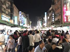 -六合夜市