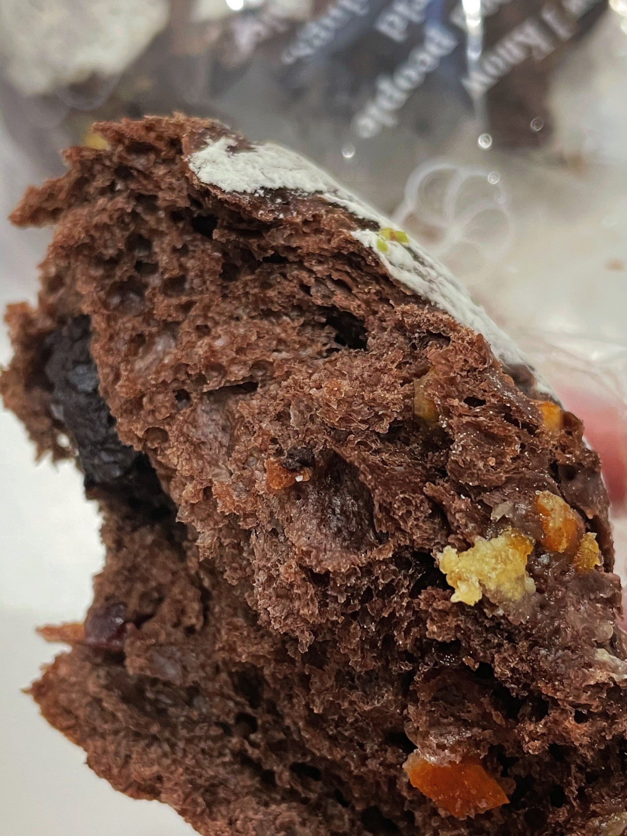 🍓士多啤梨是一家专门卖草莓的面包店?还是咖啡店?也是蛋糕店!