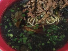 -小龙大肉面馆