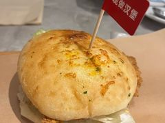 -必胜客(尹山湖歌林公园店)