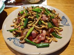 干豇豆炒腊味-大融厨·鸡毛店·川菜(果壳里东安湖店)