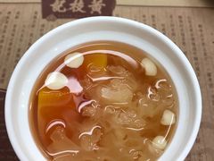 银耳炖木瓜-黄枝记(议事亭前地店)