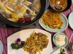 -香巴拉云南餐厅(华莱坞店)