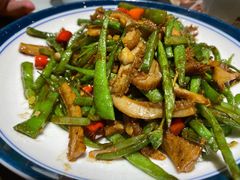 -黄泥岗·地道湖北菜(奥特莱斯店)