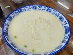 -雪琴面馆富安特色鱼汤面(城中花园店)