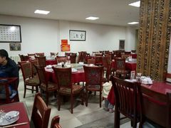 -溢心园香河肉饼总店