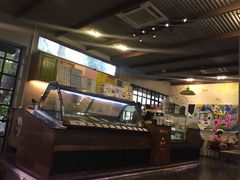 -莓园冰淇淋店