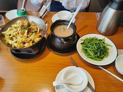 -莲餐厅·湖北菜·潜江小龙虾店(愚园路店)