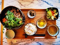 烧牛肉火锅-自由之丘