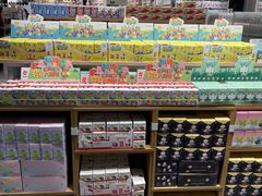 -名创优品(山东青岛华润万象城店)